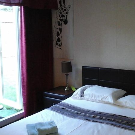 Elm House Accommodation Уисбек Экстерьер фото