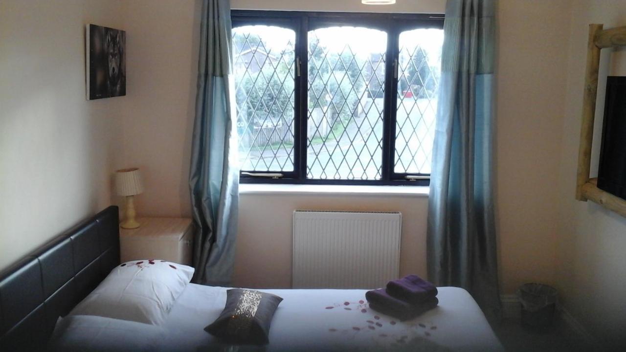 Elm House Accommodation Уисбек Экстерьер фото