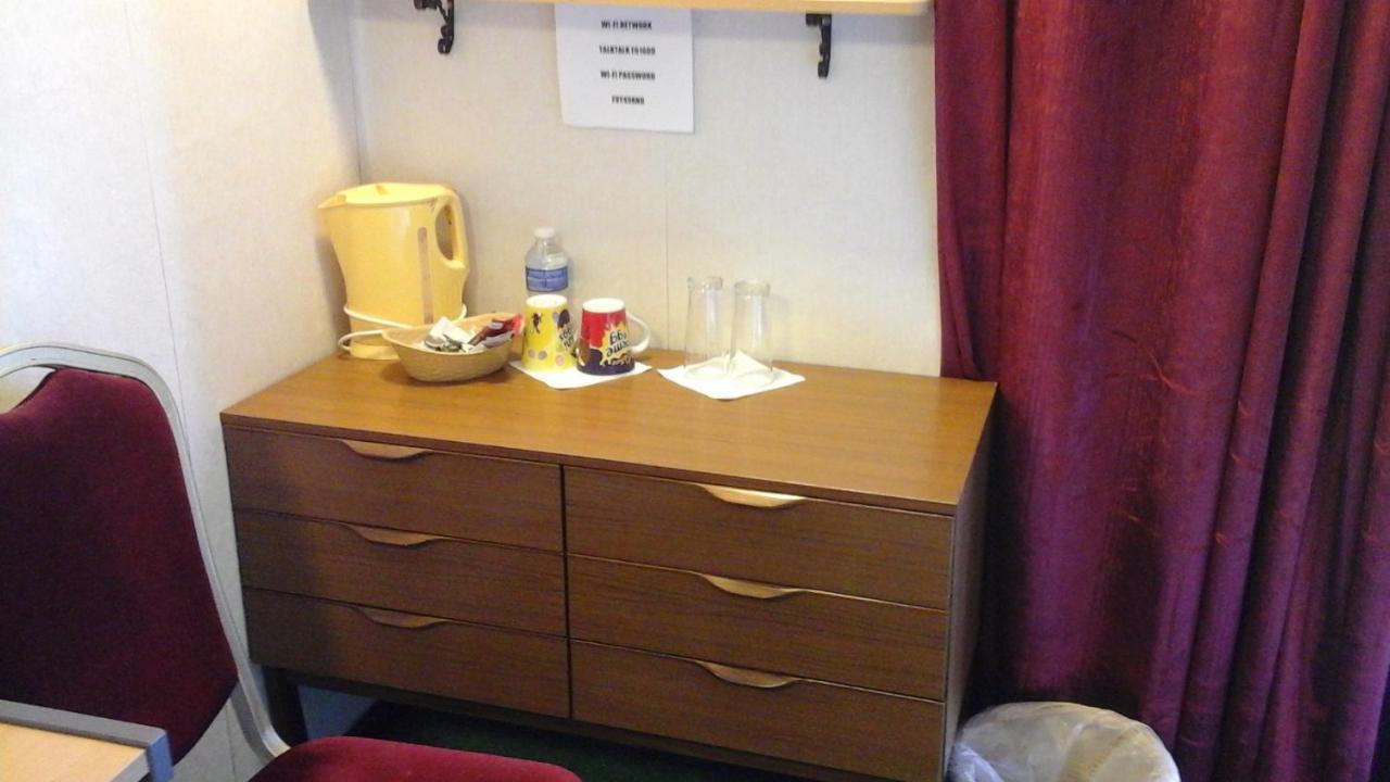 Elm House Accommodation Уисбек Экстерьер фото
